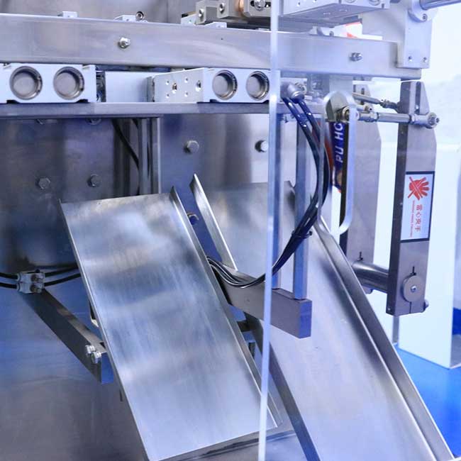 Powder & Liquid Horizontal Bag Packaging Machine